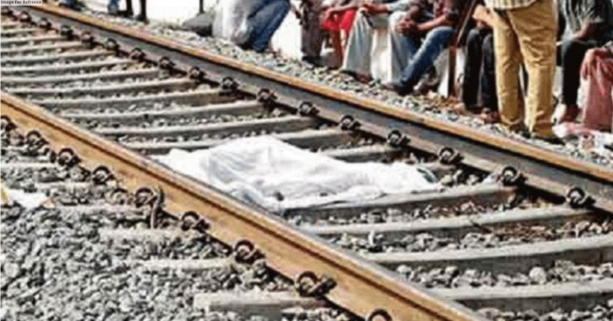 Married girl ends life by jumping before train with lover in Bundi